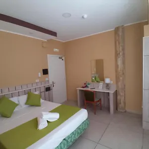 Garden Hotel Neapol